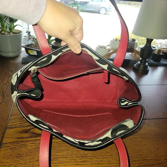 Coach Large Purse..never used - Picture 2 of 4